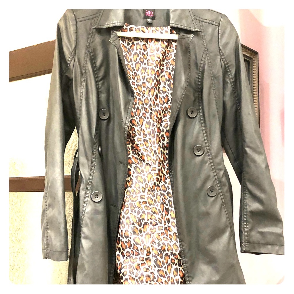 Black 2b Bebe coat 🖤